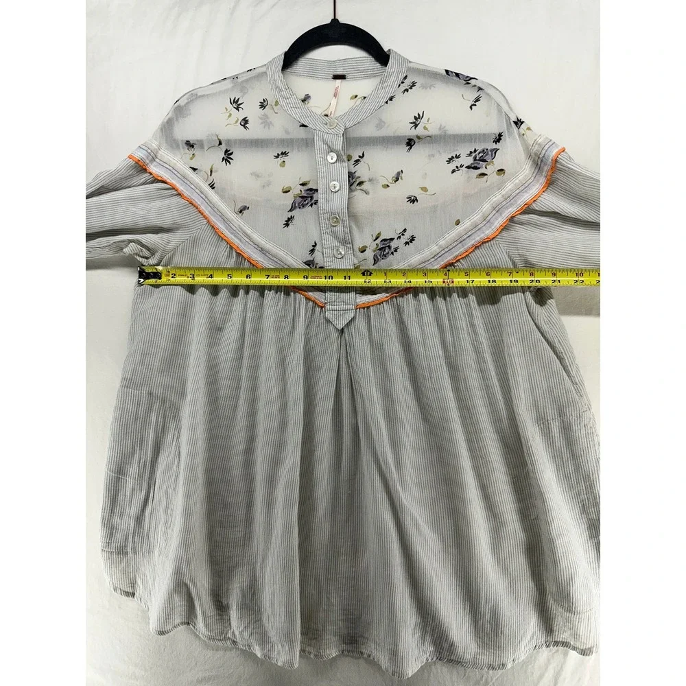 Free People Striped Floral Sheer Yoke Tunic Blouse Gray White Small FLAWED